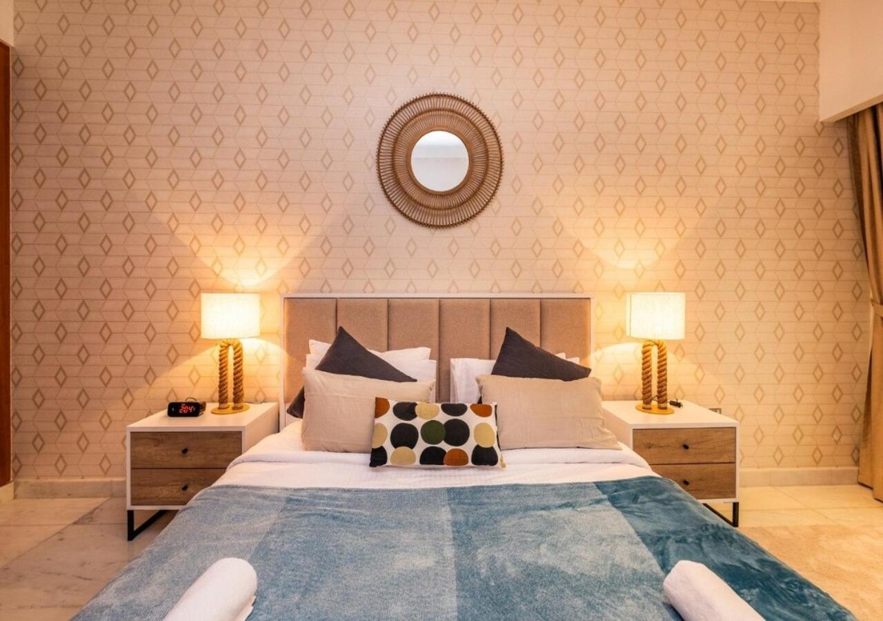 דובאי Hometown Apartments - Cosy 1 Bedroom Apartment With Brand New Furniture In Difc מראה חיצוני תמונה